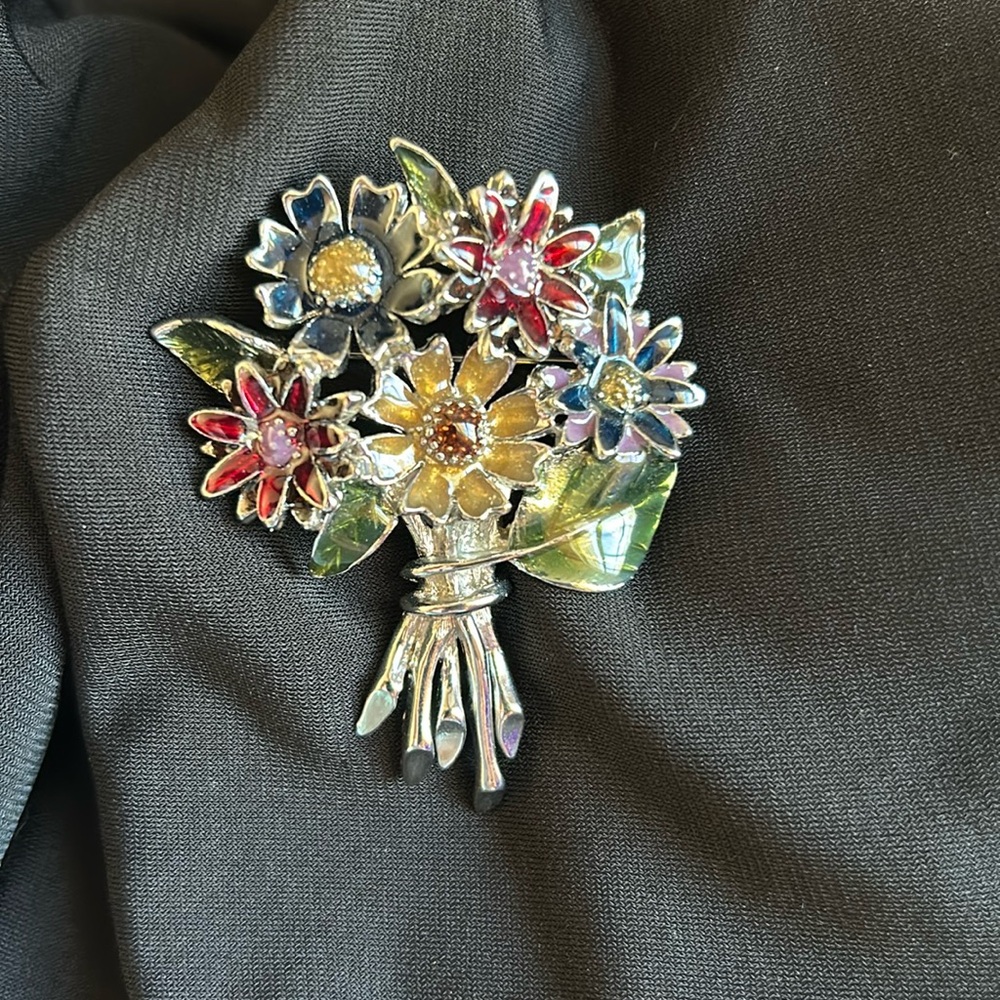 Flower Bouquet Brooch